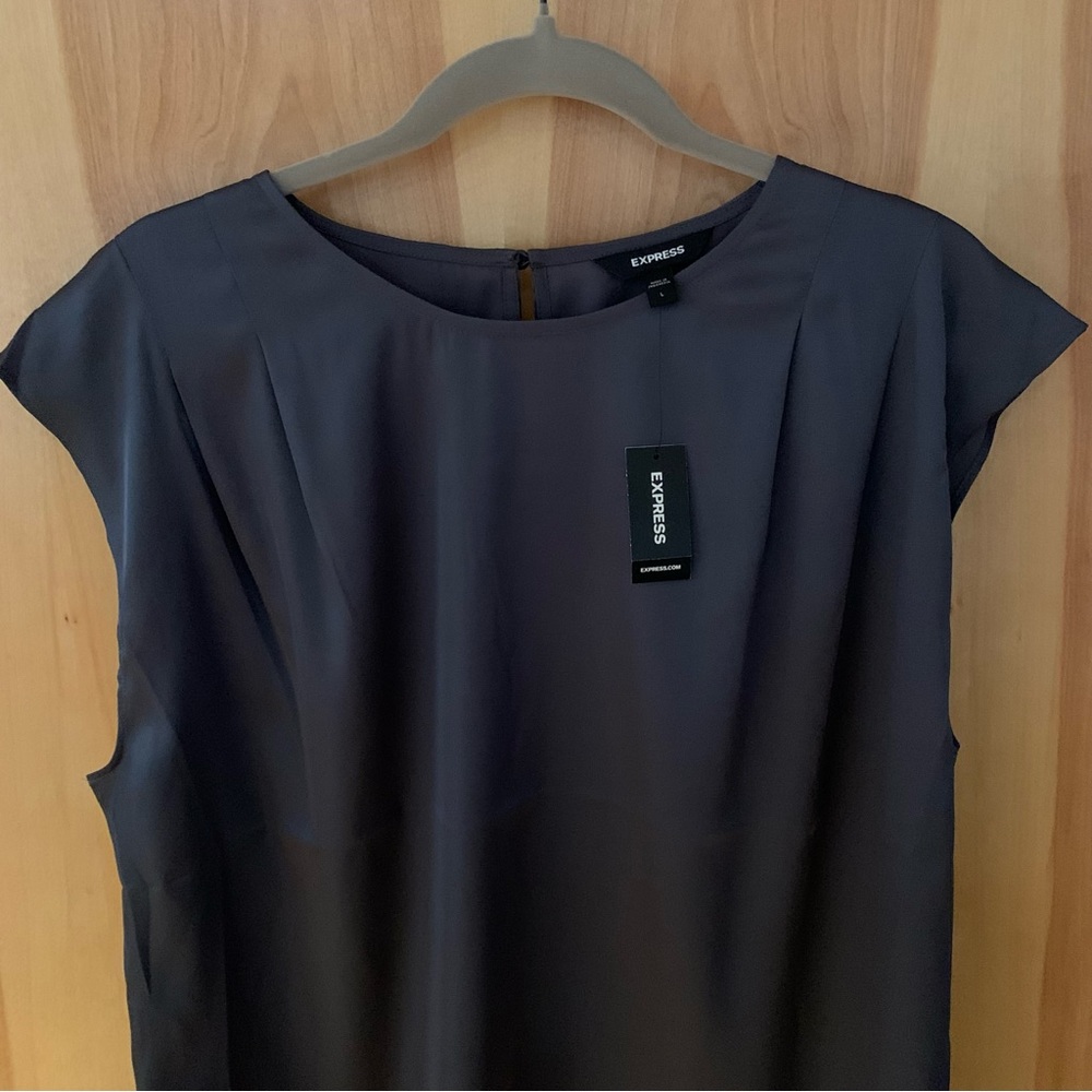 Express NWT Top - Picture 4 of 9